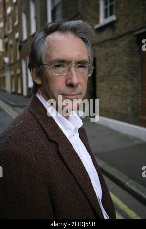 ian mcewan, englischer Autor, Schriftsteller und Drehbuchautor. Stockfoto