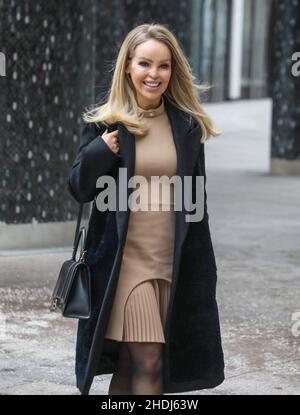 London, Großbritannien. 06th Januar 2022. Katie Piper sah sie vor den ITV Studios, als sie wieder in Loose Women Days ist, nachdem sie mit einem OBE in der New Years Honors Liste geehrt wurde. Kredit: SOPA Images Limited/Alamy Live Nachrichten Stockfoto