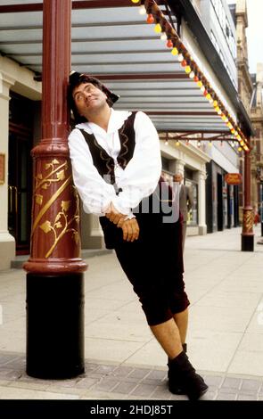 Der walisische Comedian Max Boyce tritt als Jack and the Beanstalk im Grand Theatre, Wolverhampton, auf Stockfoto