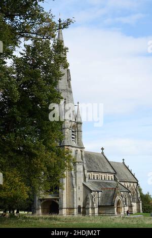 Die Kirche auf dem Gelände der Fountains Abbey ist ein zerstörtes Zisterzienserkloster in England, etwa 3 Meilen südwestlich von Ripon. Stockfoto
