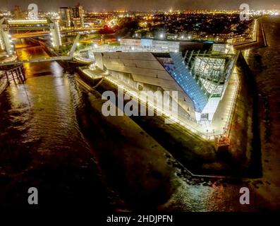 The Deep, Hull in der Nacht Stockfoto