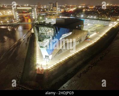 The Deep, Hull in der Nacht Stockfoto