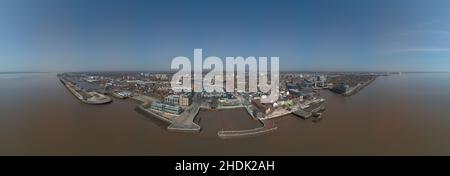 Breites Panorama der Uferpromenade von Kingston upon Hull Stockfoto