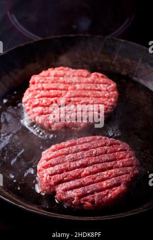 Hackfleisch, gebratenes Abendessen, Burger Patty, Hackfleisch, Hackfleisch, Gebratene Abendessen, Burger-Patties Stockfoto