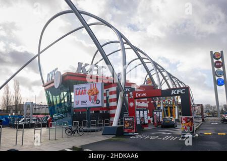 Einrichtung eines Fast-Food-Restaurants KFC (Kentucky Fried Chicken) in der Stadt Amsterdam Stockfoto