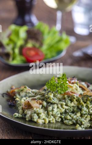 Spätzle, Spinatnudeln, Käsespätzle, Spätzles, Spinatnudeln Stockfoto