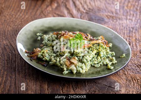 Spätzle, Spinatnudeln, Käsespätzle, Spätzles, Spinatnudeln Stockfoto