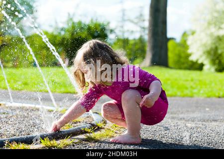 Mädchen, Sommer, waterdrop, injizieren, Mädchen, Sommer, Wassertropfen, Wassertropfen, Wassertropfen Stockfoto