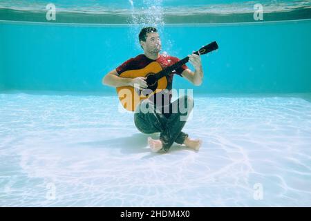 Unterwasser, Gitarre, Unterwasser, Gitarren Stockfoto