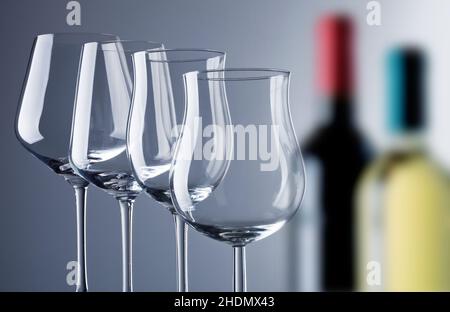 Weinglas, Rotwein, Weißwein, Glasware, Rotweine, Weißweine Stockfoto