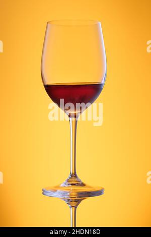 Weinglas, Rotweinglas, Glaswaren Stockfoto