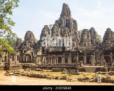 Prasat Bayon ist ein reich dekorierter Khmer-Tempel in Angkor, der Ende des 12th. Oder Anfang des 13th. Jahrhunderts erbaut wurde - Siem Reap, Kambodscha Stockfoto