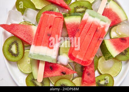 Eis, selbstgemacht, aromatisiertes Eis, Eis, Eis, Eiswürze, Hausfrauen, aromatisierte Eiswürze Stockfoto