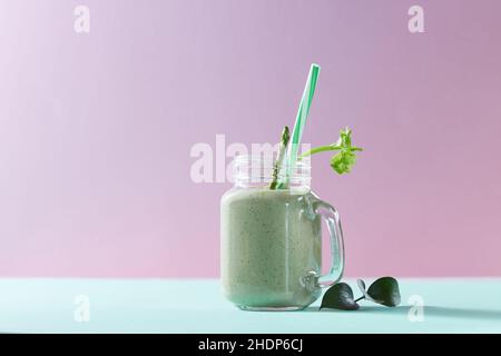 Smoothie, sauberes Essen, Entgiftung, Smoothies Stockfoto