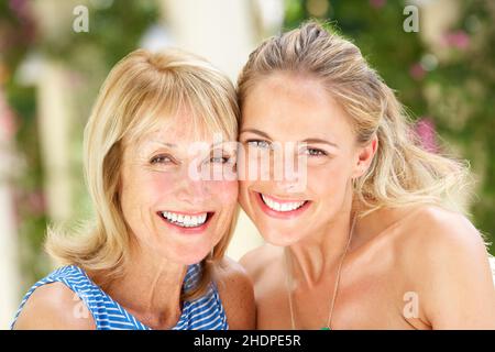 Mutter, Zweisamkeit, Tochter, Mama, Mütter, Mutter, Zusammenhesionen, Töchter Stockfoto