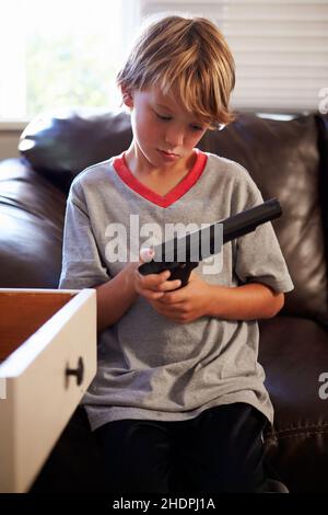 Kind, Waffe, Pistole, Waffen haben, Kinder, kinder, Kinder, Kinder, Waffen, Handfeuerwaffen Stockfoto