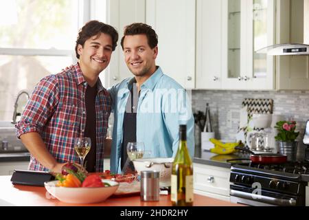 Paar, Küche, homosexuell, Paare, Küchen, homosexuelle, Homosexuelle, lgbt Stockfoto