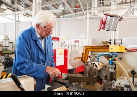 Arbeiten, Werkstatt, Geschicklichkeit, Drehbank, Workshops, Erfahren, Fähigkeiten, Drehmaschinen Stockfoto