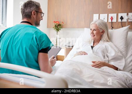 Arzt, Krankenhausbett, konsultieren, Ärzte, Klinik, Krankenhausbetten, medizinisches Zentrum, Beratung Stockfoto