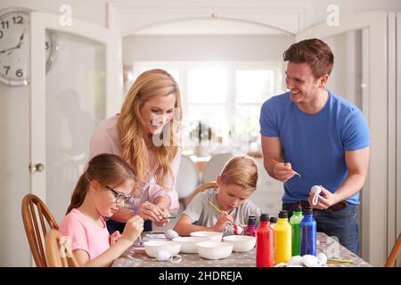 Startseite, ostern, Kunsthandwerk, osterei, Malerei, Familie, Häuser, Easter, Handwerk, ostereier, Zeichnung, Familien Stockfoto