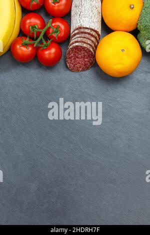 Obst, Gemüse, Salami, Obst, Gemüse, salamis Stockfoto