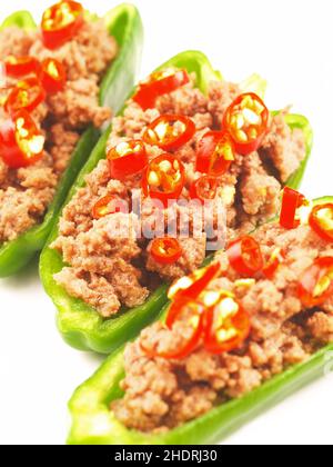 Gefüllte, gehackte, gefüllte Paprika, Fleischfüllung, Fileds, Hackfleisch, Hackfleisch Stockfoto