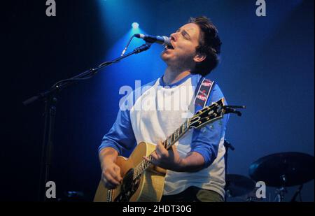 Olly Knights - Turin Brakes, V2003, Hylands Park, Chelmsford, Essex, Großbritannien - 16. August 2003 Stockfoto