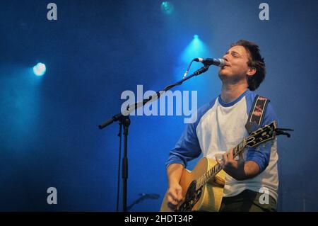 Olly Knights - Turin Brakes, V2003, Hylands Park, Chelmsford, Essex, Großbritannien - 16. August 2003 Stockfoto