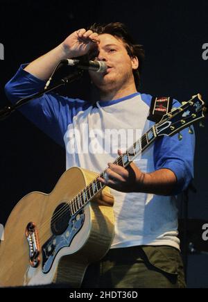 Olly Knights - Turin Brakes, V2003, Hylands Park, Chelmsford, Essex, Großbritannien - 16. August 2003 Stockfoto