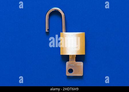 Öffnen, Vorhängeschloss, Passwort, Öffnen, Vorhängeschlösser, Passwörter Stockfoto