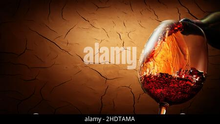 Weinglas, Rotwein, Gießen, Glaswaren, Rotweine Stockfoto