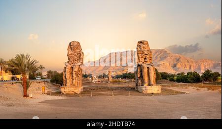 kolossi von memnon, kolossale Statue, Kolossi von Memnonen Stockfoto