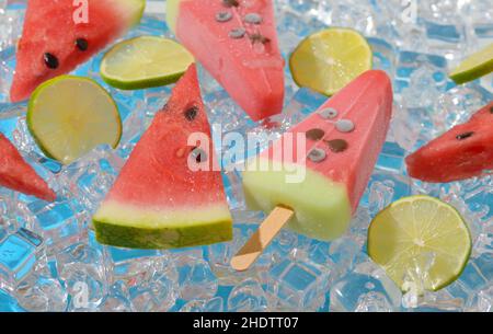 Eis, Eis, aromatisiertes Eis, Eis, Eis, Eis, Eis, Eiscreme, Eiscreme, aromatisierte Eiswürze Stockfoto