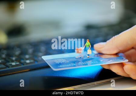 Kreditkarte, bargeldlos, Einkaufen zu Hause, Kreditkarten Stockfoto