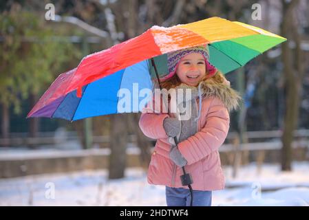 Mädchen, Winter, Regenschirm, Mädchen, Winter, Regenschirme Stockfoto