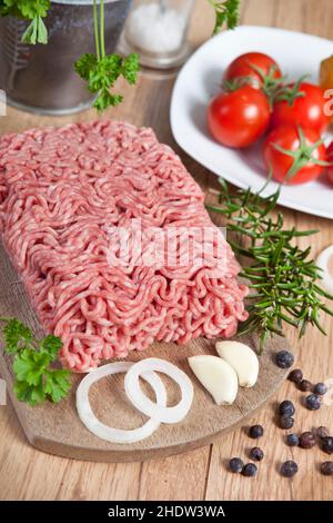 Gewürze & Zutaten, gehackt, gemahlenes Schweinefleisch, Gewürze und Zutaten, Hackfleisch, Minceds, gemahlene Porks Stockfoto