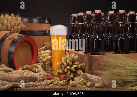 Bier, Bierglas, Bierfass, Bier, Fass Stockfoto