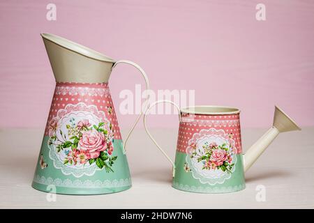 Krug, Gießkanne, Krüge, Gießkannen Stockfoto