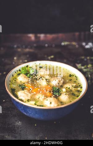 Suppe, Suppenschüssel, Hühnerbrühe, Suppen, Suppenschüsseln, Hühnerbrühe Stockfoto