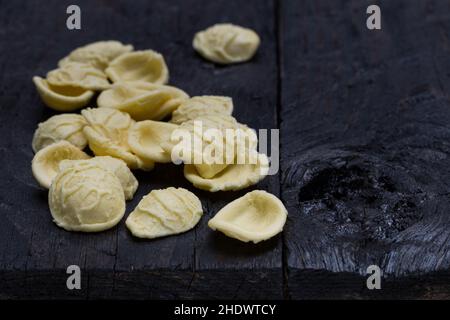 Nudelsorten, Olecchiette, Noddle-Sorten, Nudelsorten, Nudelgerichte Stockfoto