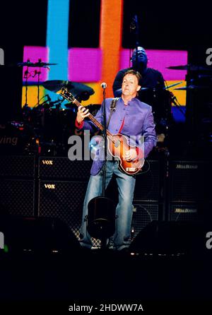 Paul McCartney beim Konzert im Earls Court in London, Großbritannien. 17th. April 2003. Stockfoto