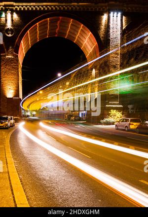 Lichtstreifen, Straßenverkehr, Straßen, Straßen, Straßen Stockfoto