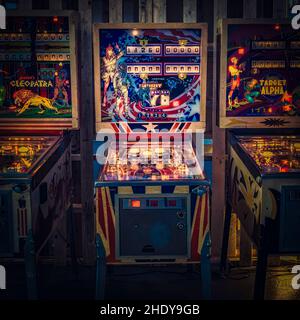 Retro, Spielautomat, vintage, pinballmachine, pinball, Altmodisch, Retro-Stil, Obstmaschine, Spielautomaten, Vintage-Print, Jahrgänge Stockfoto