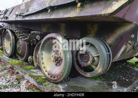 Denkmal eines alten deutschen Pantherpanzers aus dem Zweiten Weltkrieg in den belgischen ardennen. Manhay Januar 6 2022. Stockfoto