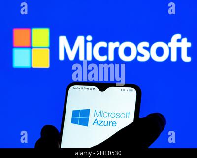 In dieser Abbildung sehen Sie das Microsoft Azure-Logo, das auf einem Smartphone angezeigt wird Stockfoto