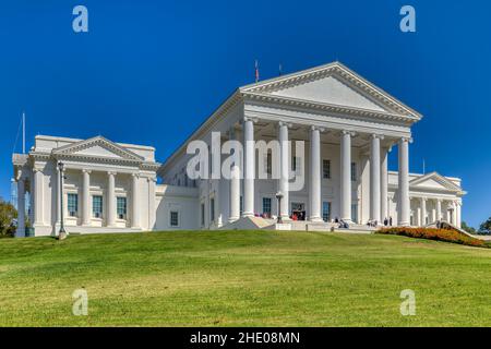 Das Virginia State Capitol, entworfen von Thomas Jefferson, hat eine interne, nicht externe Kuppel. Stockfoto