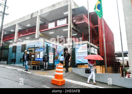 Sao Paulo, Sao Paulo, Brasilien. 7th Januar 2022. (INT) der Bürgermeister von Sao Paulo nimmt an der Einweihung von Teja Grajau Teil. 7. Januar 2022, Grajau, Sao Paulo, Brasilien: Der Bürgermeister von Sao Paulo, Ricardo Nunes (MDB), nimmt an der Einweihung von Teia Grajau Teil, in Anwesenheit des Bildungsministers Fernando Padula, des Präsidenten von Ade Sampa (Sao Paulo Development Agency, Renan Marinho, Und der stellvertretende Bürgermeister von Capela do Socorro, Carlos Alberto de Oliveira, neben Ratsmitgliedern, bei CEU Navegantes, im Süden von Sao Paulo.Quelle: Adeleke Anthony Fote/Thenews2 (Foto: Adele Stockfoto