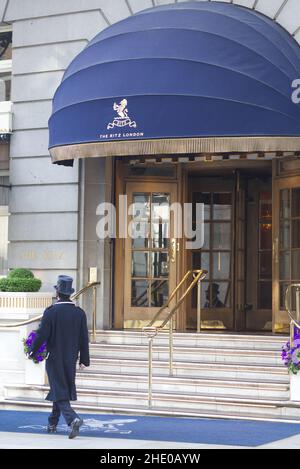 Das berühmte Ritz Hotel im Zentrum von London Stockfoto