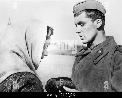 Zhanna Prokhorenko, Vladimir Ivashov, am Set des sowjetischen Films, „Ballade eines Soldaten“, Russisch: „Ballada o soldate“, Mosfilm, 1959 Stockfoto