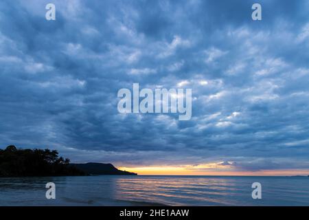 Abend am Strand auf Koh Rong Island, Kambodscha Stockfoto